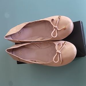Womens Shoes